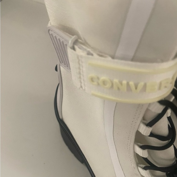 Converse Chuck Taylor 
•All Star Gr82
•Heeled Boot in White & Black
•Size - Picture 9 of 10